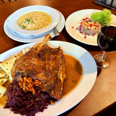 Sankt-Martins-Gans - Restaurant U Pinkasu in Prag